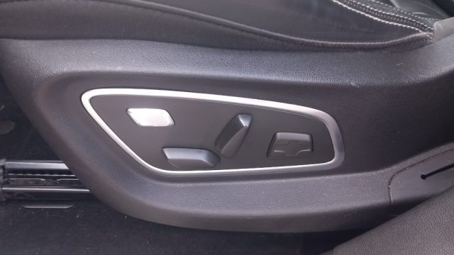 RENAULT Scenic usata, con Fari LED