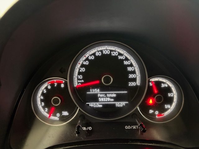 VOLKSWAGEN up! usata, con Sistema di navigazione