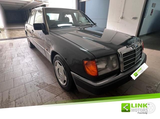 MERCEDES-BENZ E 200 usata 8