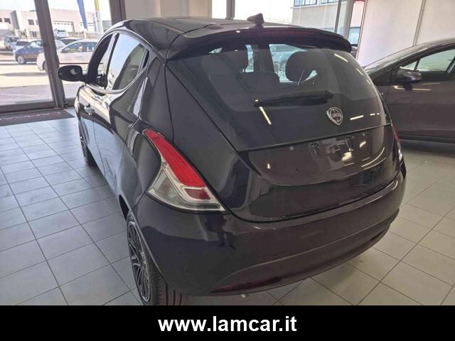 LANCIA Ypsilon usata, con MP3