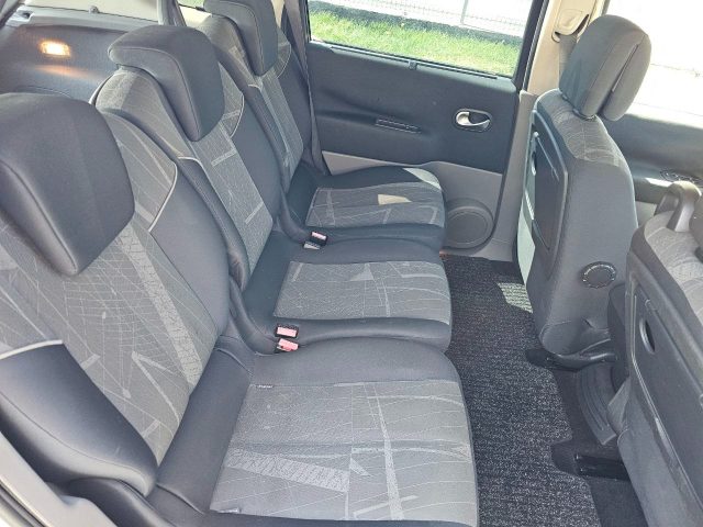 RENAULT Grand Scenic usata, con Airbag testa
