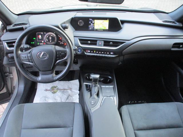LEXUS UX 250h usata, con Cruise Control