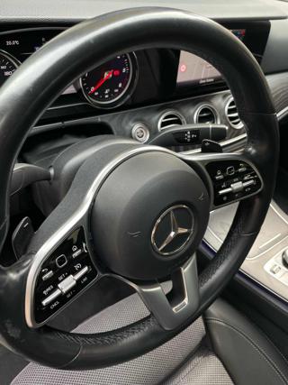 MERCEDES-BENZ E 200 usata, con Fendinebbia
