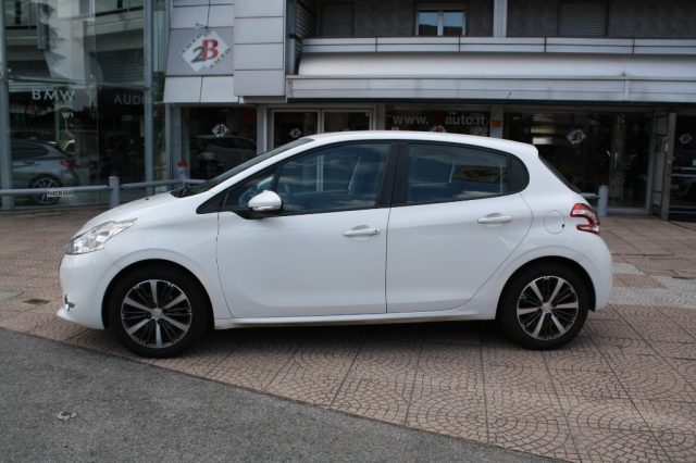 PEUGEOT 208 usata, con Airbag