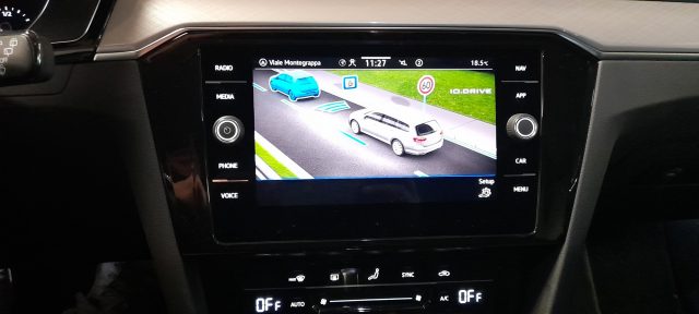 VOLKSWAGEN Passat usata, con Specchietti laterali elettrici