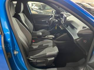 PEUGEOT 2008 usata, con Controllo automatico clima