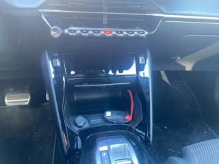 PEUGEOT 2008 usata, con Fari LED