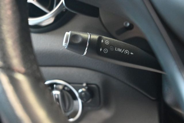 MERCEDES-BENZ GLA 180 usata 40