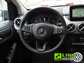 MERCEDES-BENZ B 180 usata, con Specchietti laterali elettrici