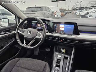 VOLKSWAGEN Golf usata, con USB