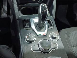 ALFA ROMEO Stelvio usata, con Sensori di parcheggio posteriori