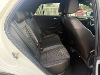 VOLKSWAGEN T-Roc usata, con Telecamera per parcheggio assistito