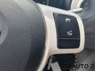 TOYOTA Yaris usata, con Sound system
