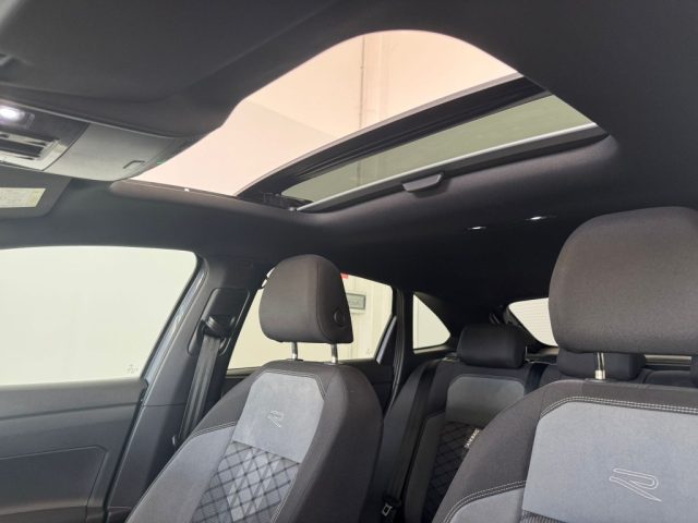 VOLKSWAGEN Taigo usata, con Park Distance Control