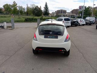 LANCIA Ypsilon usata, con Autoradio