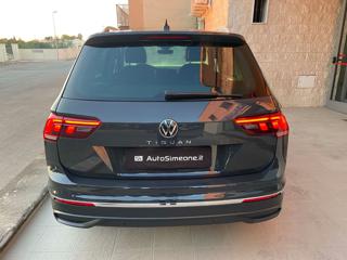 VOLKSWAGEN Tiguan usata, con Autoradio