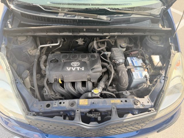 TOYOTA Yaris usata 25