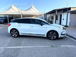DS AUTOMOBILES DS 5 usata, con Autoradio