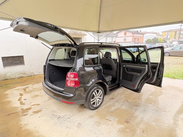 VOLKSWAGEN Touran usata, con Climatizzatore