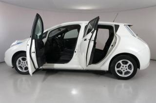NISSAN Leaf usata, con Vivavoce