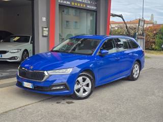 SKODA Octavia 2.0 TDI EVO SCR DSG Wagon Executive Navi LED UniPr