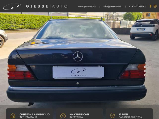 MERCEDES-BENZ 200 usata, con Specchietti laterali elettrici