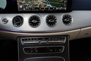 MERCEDES-BENZ E 220 usata, con Telecamera per parcheggio assistito
