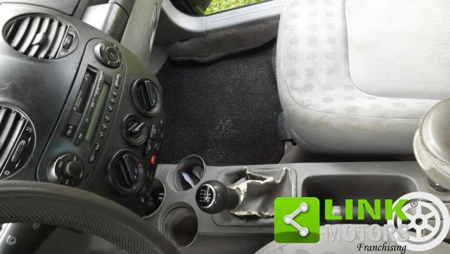 VOLKSWAGEN New Beetle usata 31