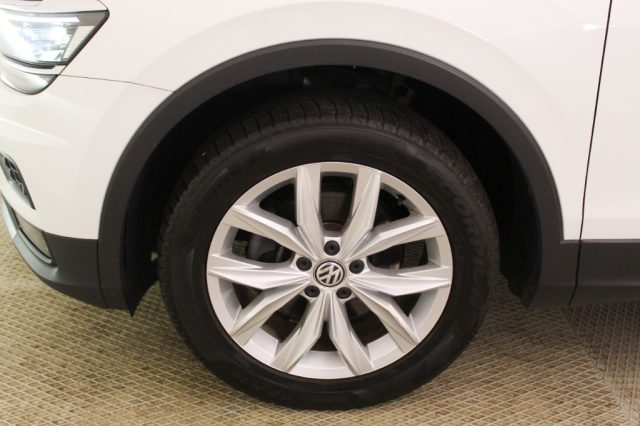 VOLKSWAGEN Tiguan usata, con Bracciolo