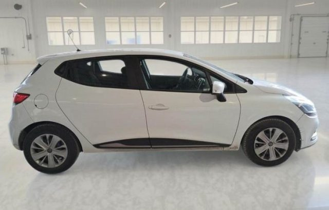 RENAULT Clio usata, con Autoradio