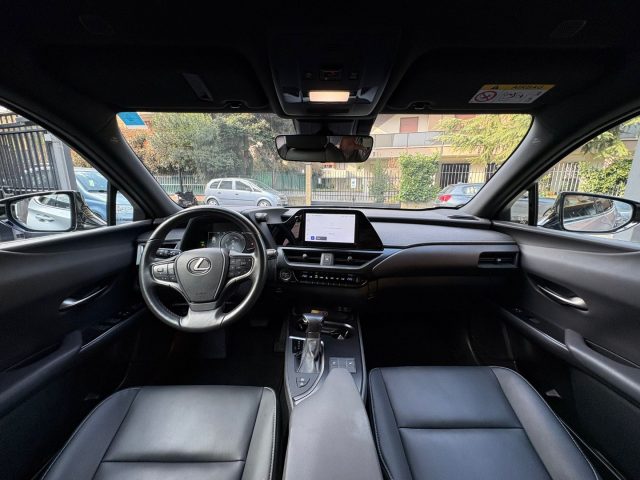 LEXUS UX 250h usata, con Chiusura centralizzata