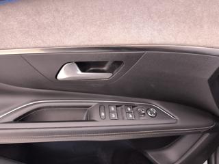 PEUGEOT 3008 usata, con Touch screen