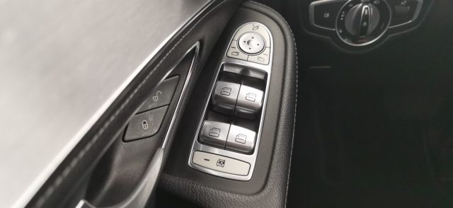 MERCEDES-BENZ C 200 usata 51