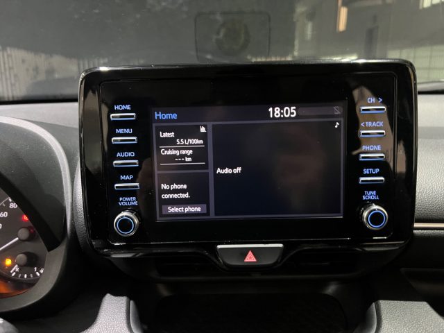 TOYOTA Yaris usata, con USB