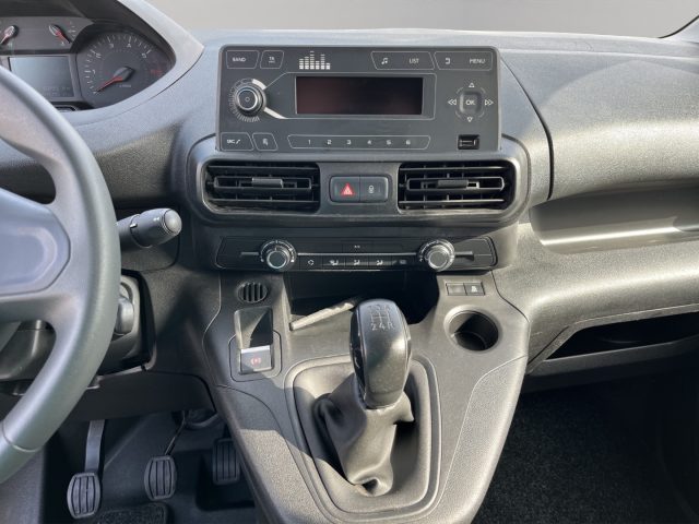 PEUGEOT Partner usata, con Autoradio digitale