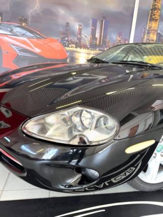 JAGUAR XK8 usata 19