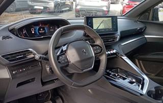 PEUGEOT 5008 usata, con Touch screen