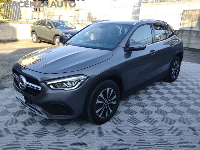 MERCEDES-BENZ GLA 200 usata, con Airbag laterali