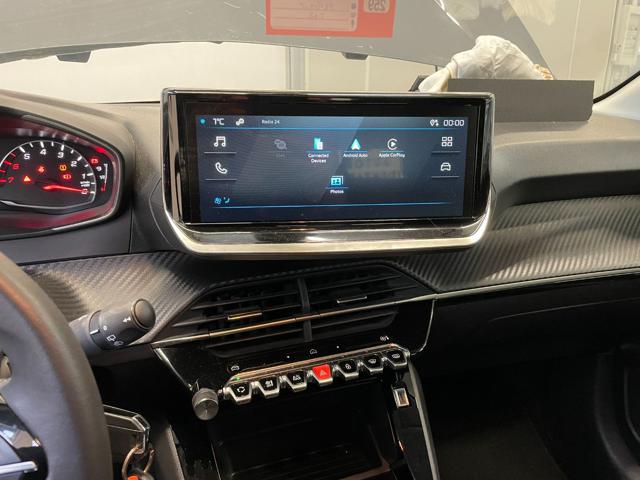 PEUGEOT 208 usata, con Sedile posteriore sdoppiato