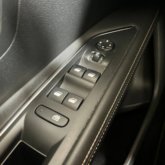 PEUGEOT 3008 usata, con Bracciolo