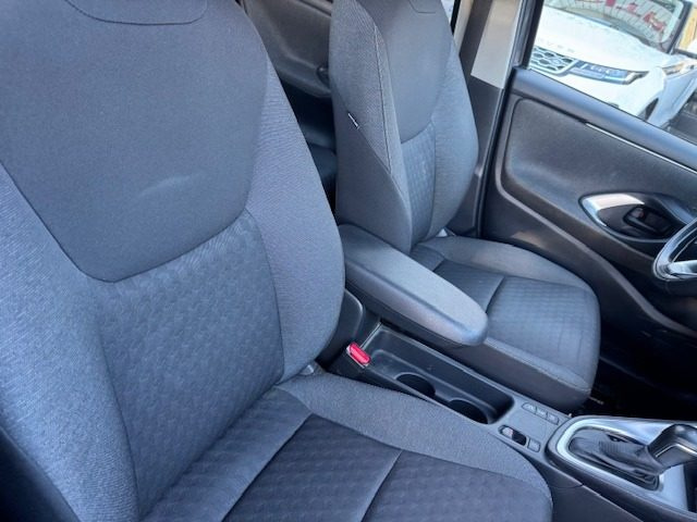 TOYOTA Yaris usata, con Bracciolo