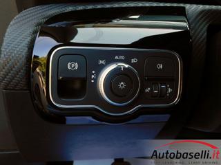 MERCEDES-BENZ A 180 usata, con Schermo multifunzione interamente digitale