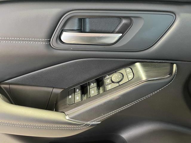 NISSAN Qashqai usata, con USB