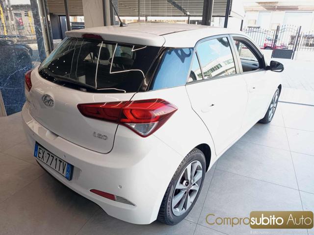HYUNDAI i20 usata, con Alzacristalli elettrici