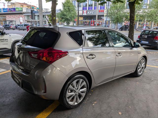 TOYOTA Auris usata, con Cerchi in lega
