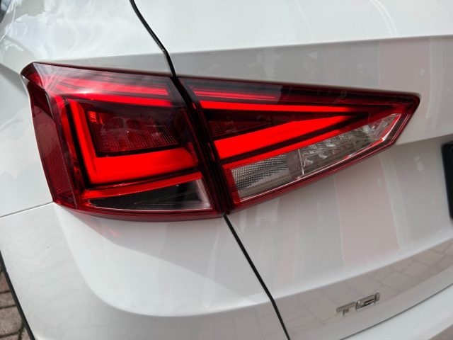 SEAT Arona usata, con USB