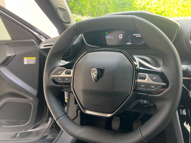 PEUGEOT 2008 usata, con Park Distance Control