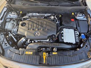 MERCEDES-BENZ GLB 200 usata, con Cruise Control