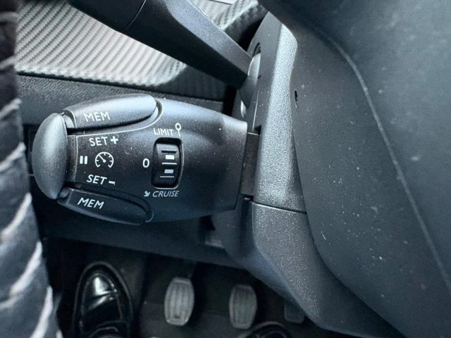 PEUGEOT 2008 usata, con Fari Xenon