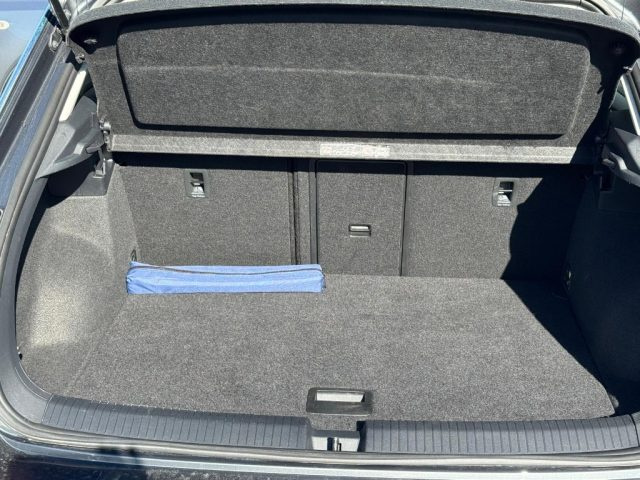 VOLKSWAGEN T-Roc usata, con Sistema di navigazione